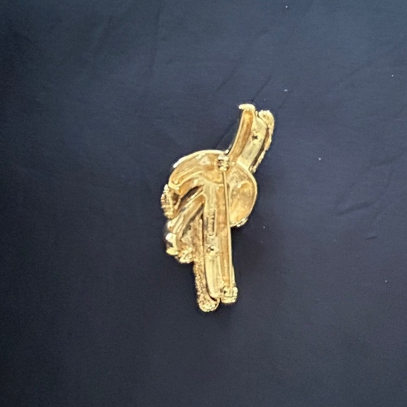 Monet Brooch Gold Plated Knot Pin Vintage 1980s - Picture 8 of 9